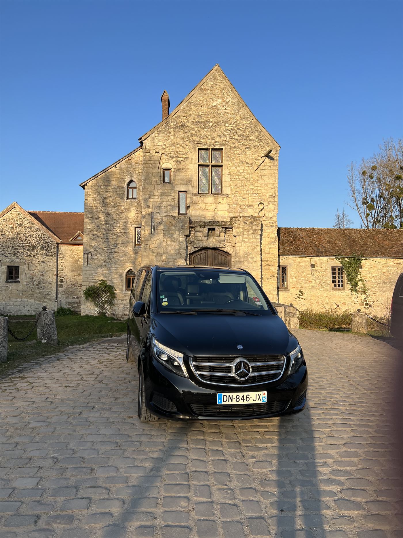 Mercedes Classe V noire GNN Private Driver – Van VTC premium jusqu'à 7 passagers Paris