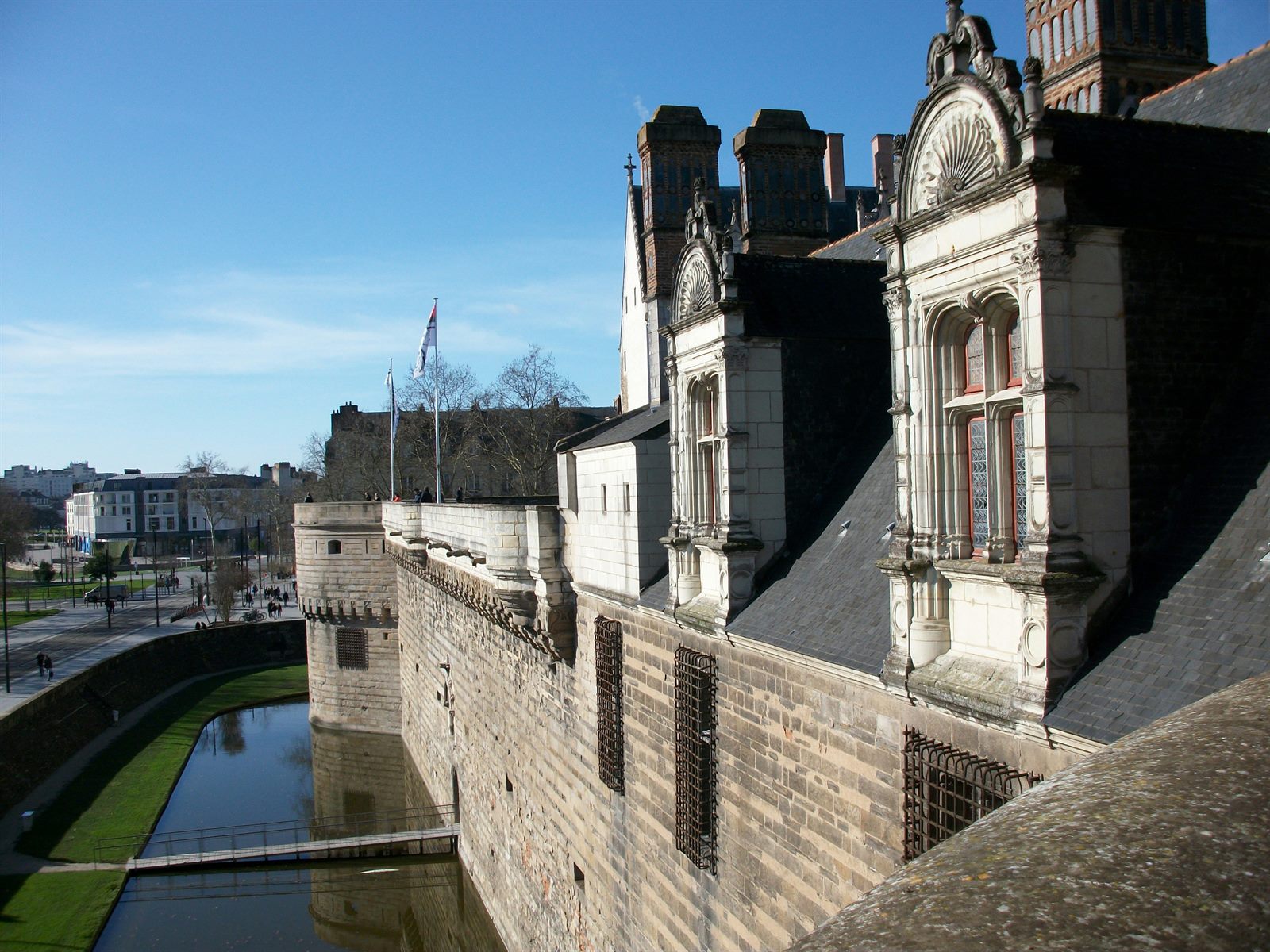 Chauffeur privé VTC à Nantes — GNN Private Driver, trajet longue distance depuis Paris