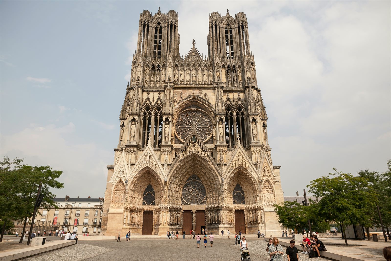 Chauffeur privé VTC à Reims — GNN Private Driver, trajet longue distance depuis Paris