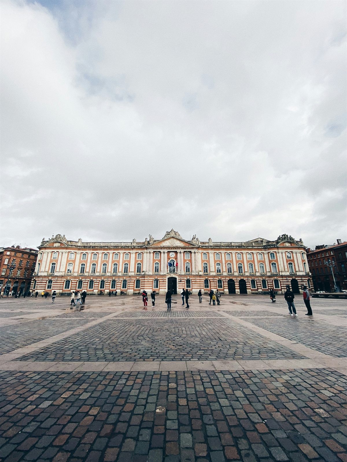 Chauffeur privé VTC à Toulouse — GNN Private Driver, trajet longue distance depuis Paris
